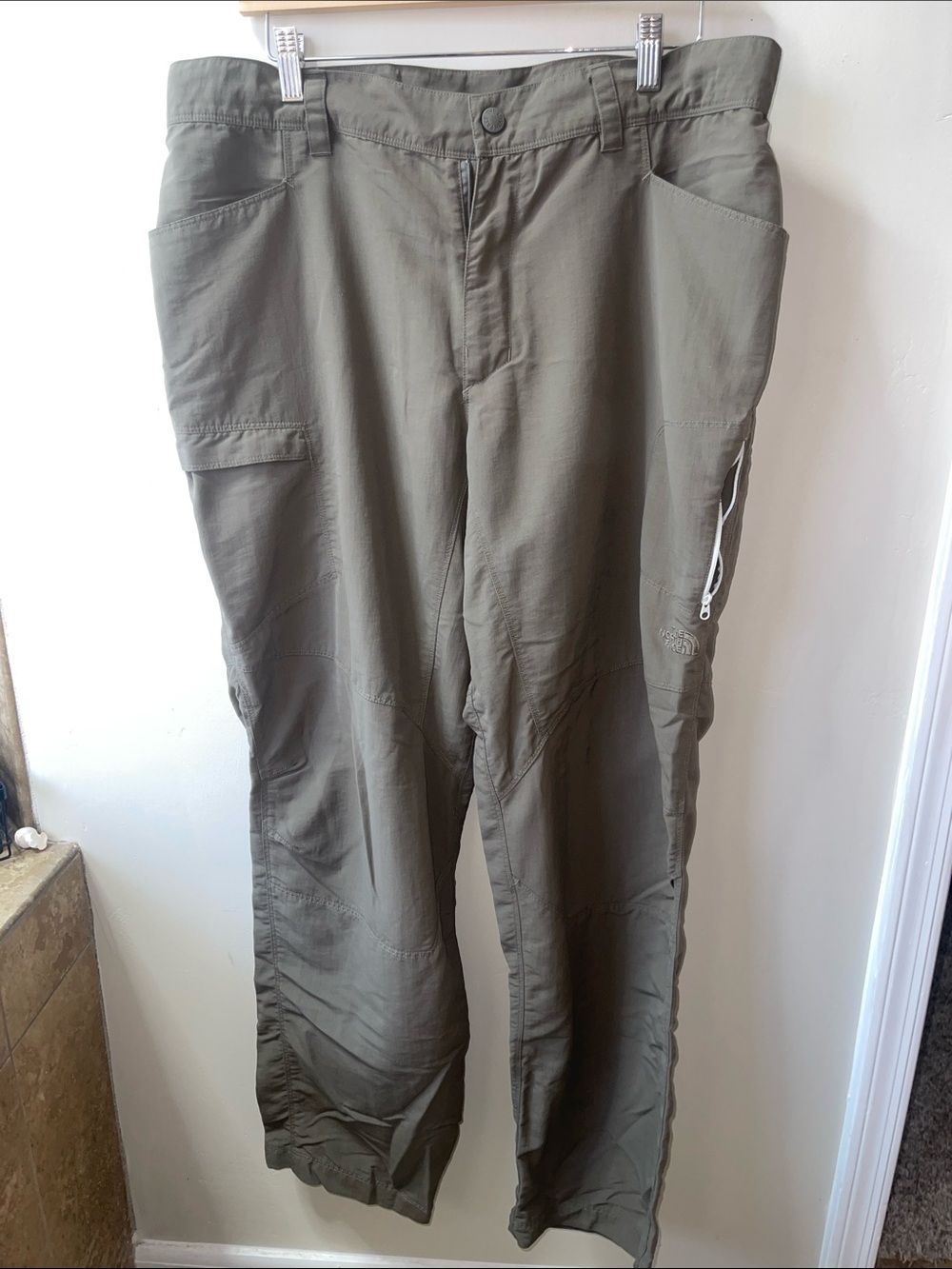 The North Face Men's Cargo Pants with Zip Pocket